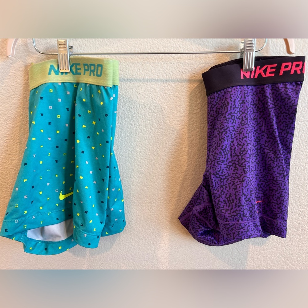 Nike Pro shorts size Large (lot of 2)